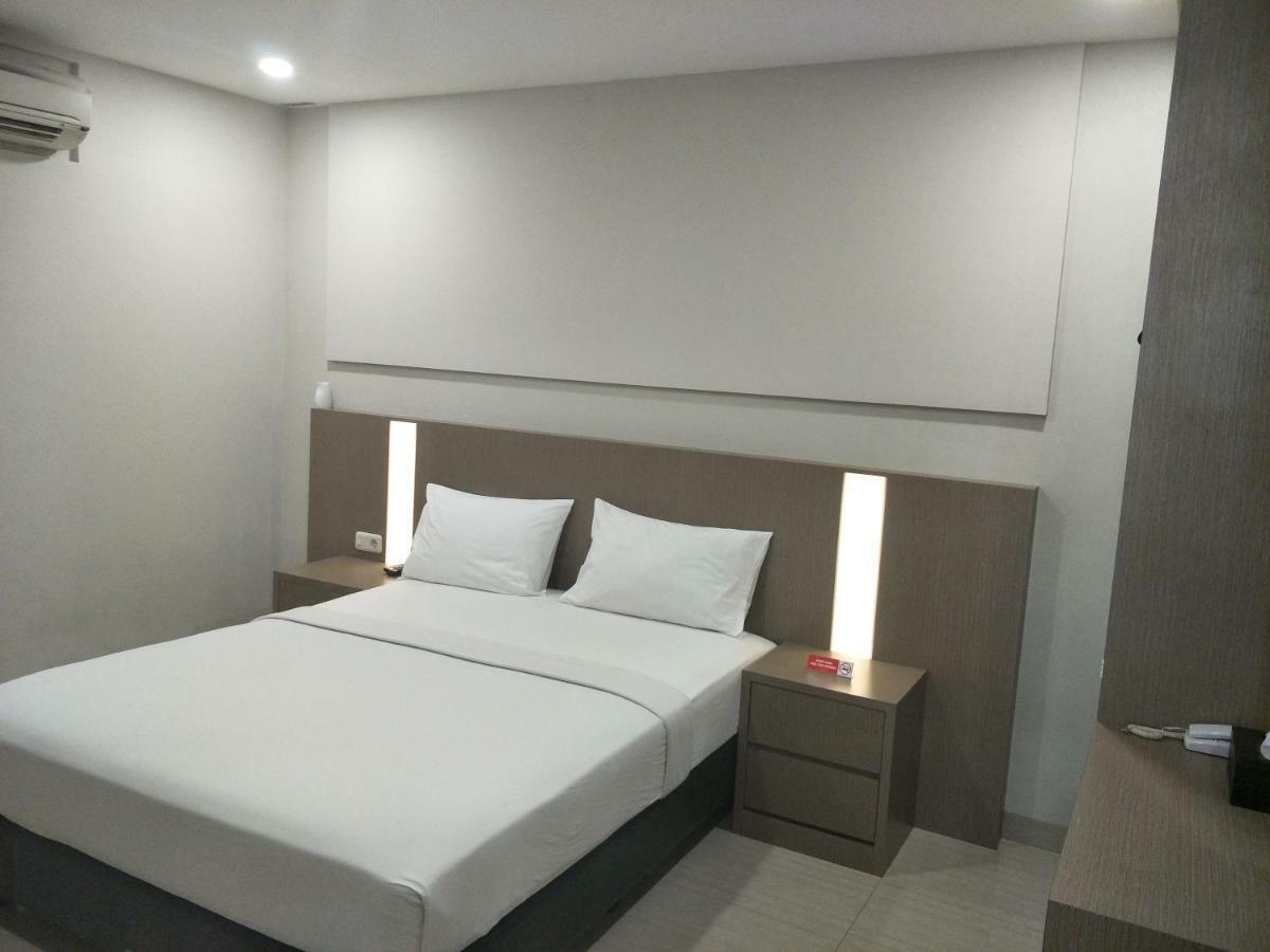 Yobel Hotel Джок'якарта Екстер'єр фото